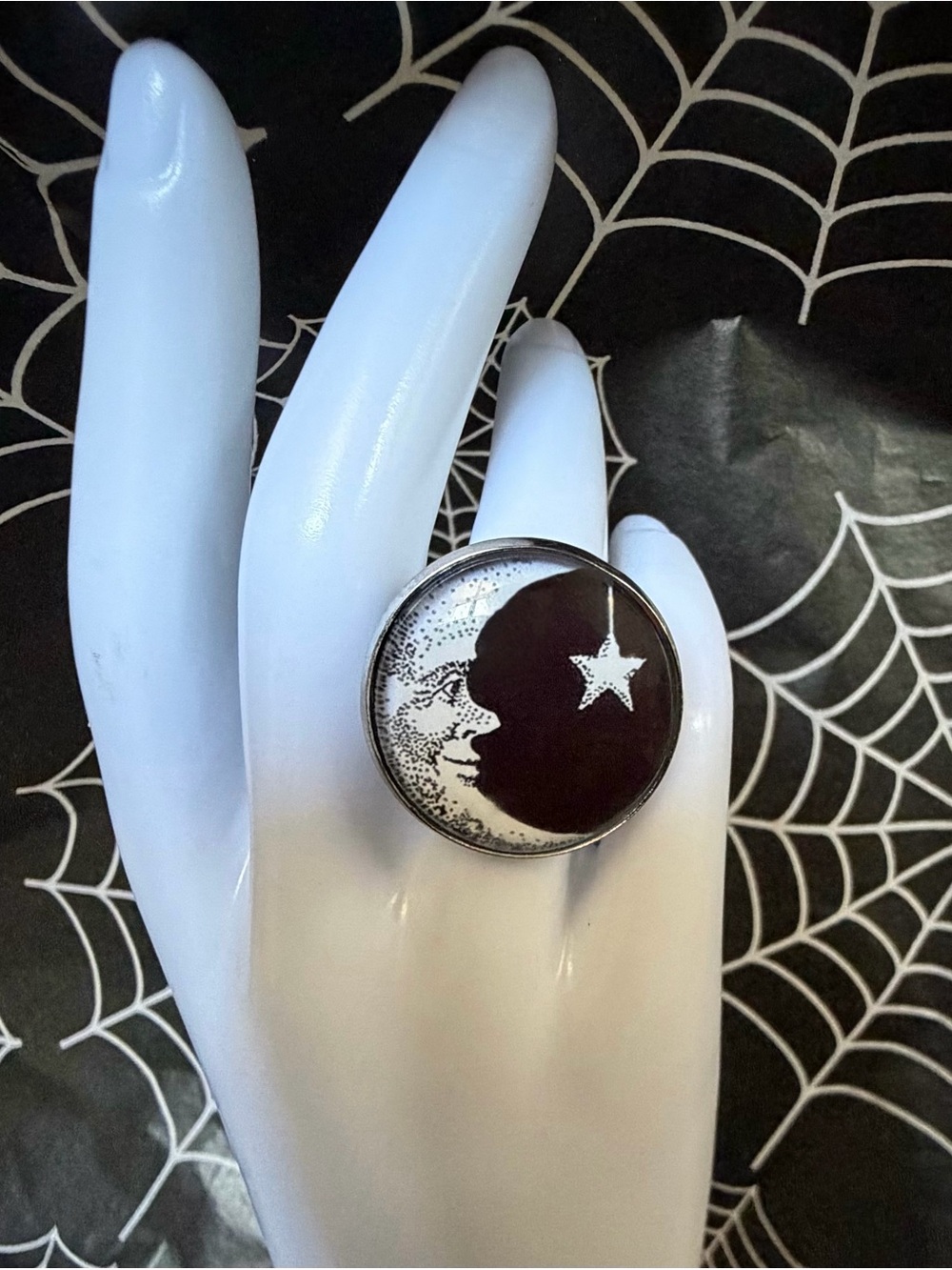 Man in the Moon Cocktail Ring 🌜🌟